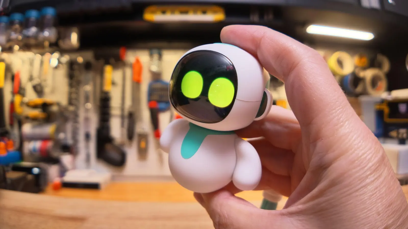 Lek in AI-robotspeeltje Eiliko zet miljoenen gesprekken en kinderprofielen open