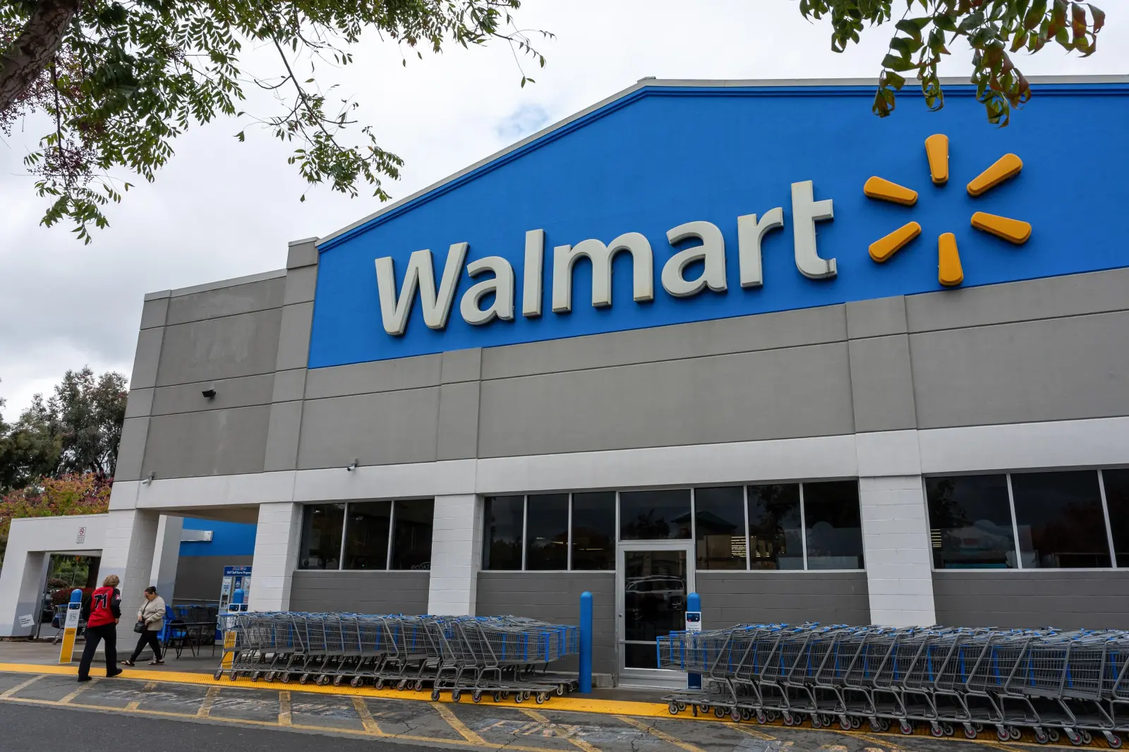 Walmart laat AI-agents boodschappen doen, Amazon houdt ze buiten